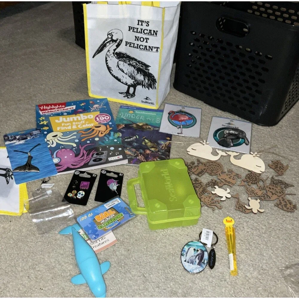 SEAWORLD REUSABLE BAG, GIRLS BUNDLE NECKLACE,SHIRT PINS,KEYCHAIN, PATCH,BOOK, ET